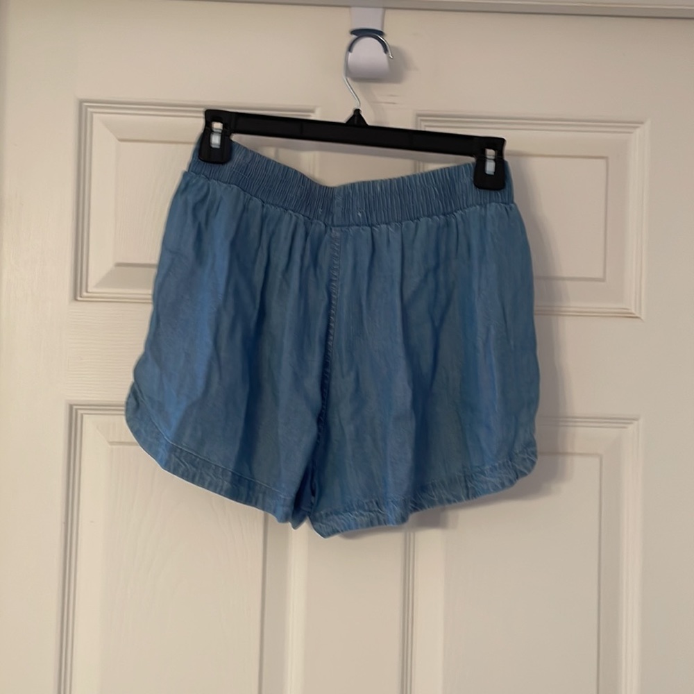 Shorts - Picture 4 of 6